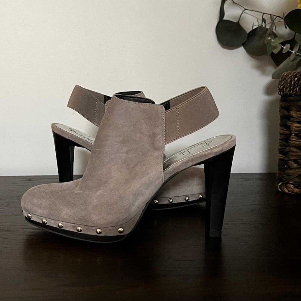 Franco Sarto Grey Suede Pumps Heels Boots 7